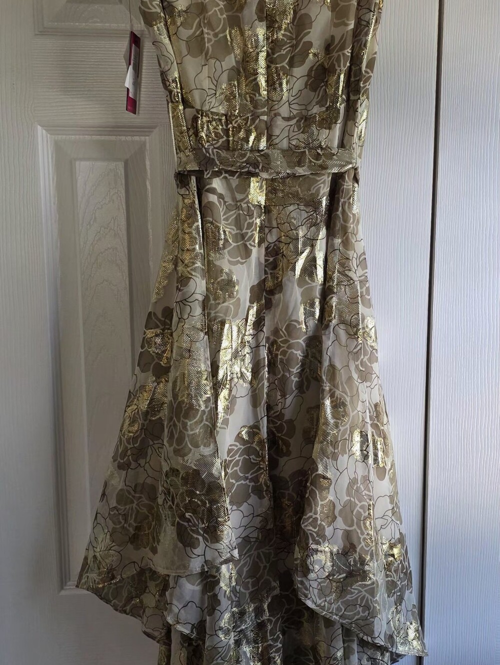 Vince Camuto Printed Flutter Sleeve Button Front Dress - Picture 4 of 4